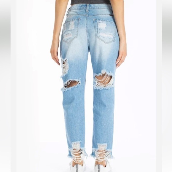 KanCan Boyfriend Relaxed Fit Distressed Ankle Jeans Light Wash - Picture 1 of 13